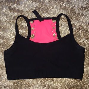 sports bra